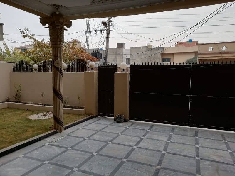 20 Marla 4 Bed Ground Portion with Separate Gate  House for Rent 8