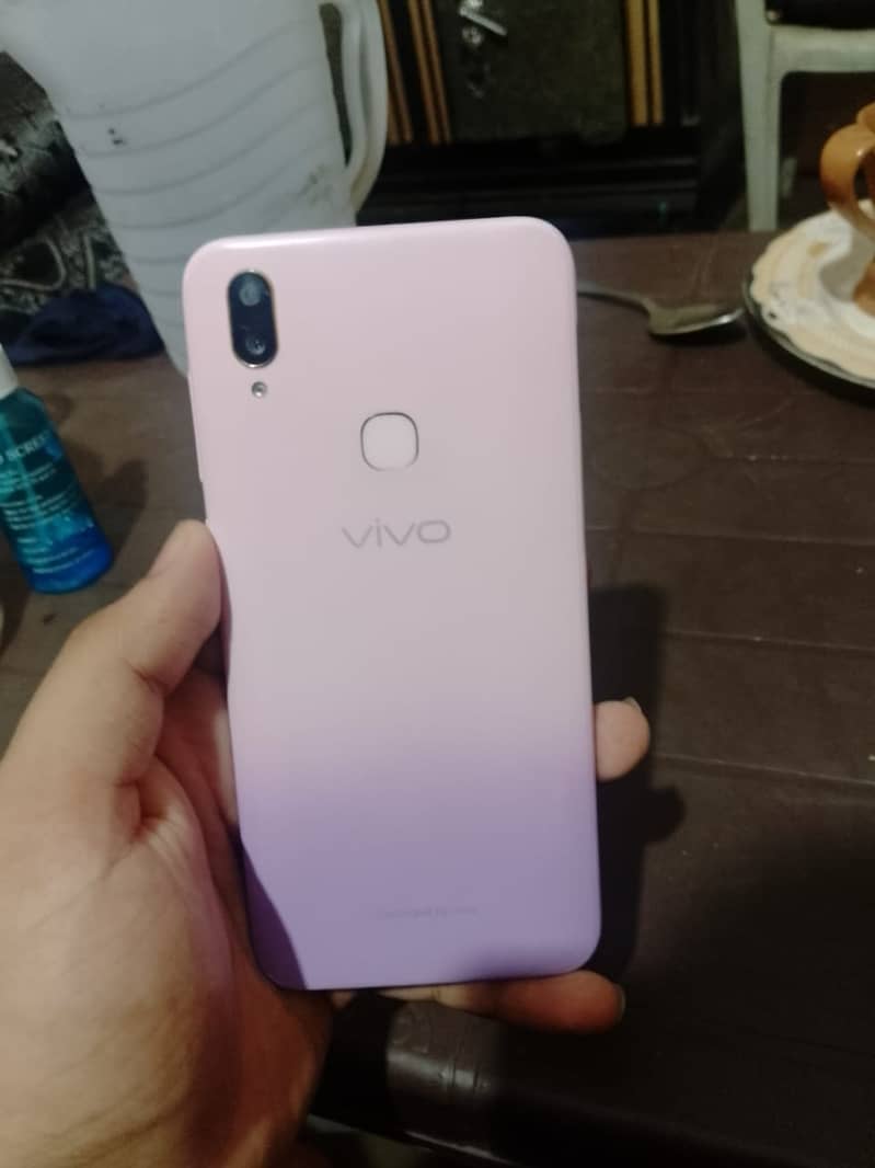 Vivo V11i 0