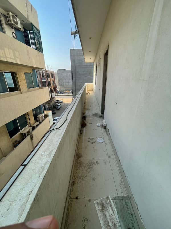 Dha Ph 7 | On The Junction Of Dha & KPT Flyover | 3rd Floor | 500 Sqft Office Floor | 3 Side Corner | Rented On 45k | Hi Speed Lift | Balcony | Modern Glass Elevation | Bank Location | Reasonable Demand | 4
