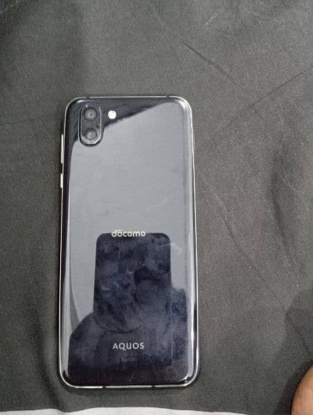 Aquos R2 10/10 Condition Scratchless urgent sale 1