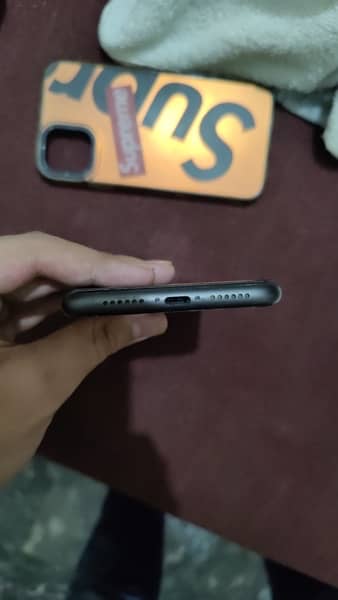 Iphone 11 64GB Non-PTA JV (Jv chip sy sim chala lega) 5