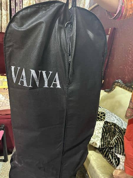 vanya brand new saree small size urgent sale 2