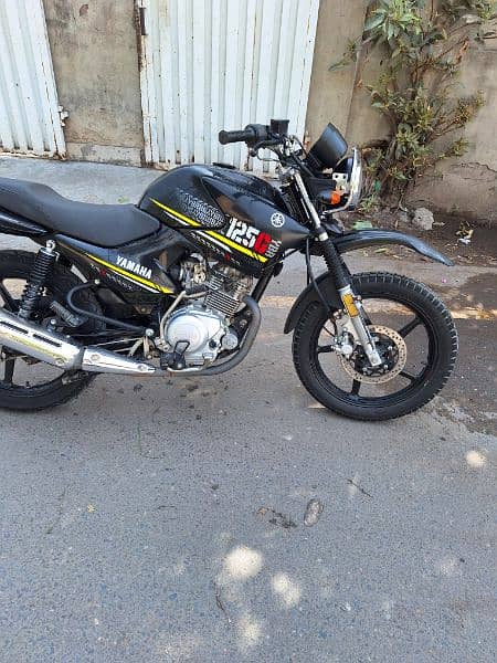 ybr 125G all ok 2021 kay 7 month ki bike hai complete docouments 11