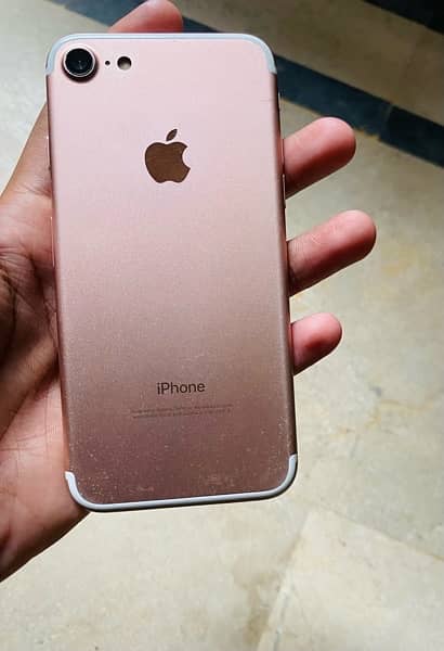 iPhone 7 128gb PTA 0