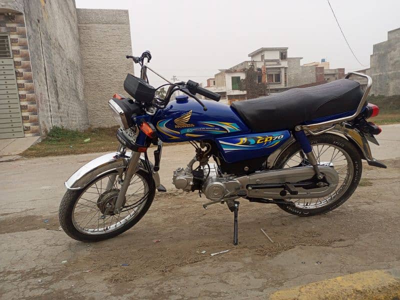 Honda 70 bike hai saff suthri 0