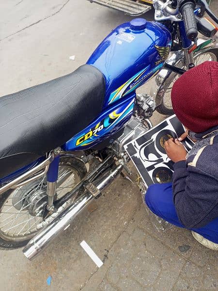 Honda 70 bike hai saff suthri 2