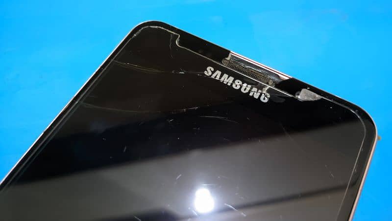 Samsung Galaxy A7 (2016) - Glass Break 3