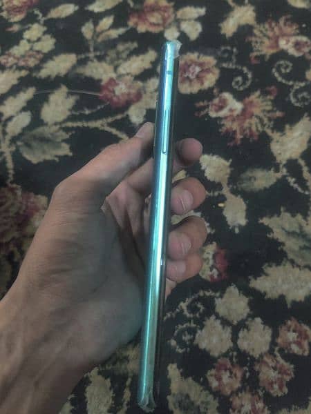 one plus 8 in lush condition. 1