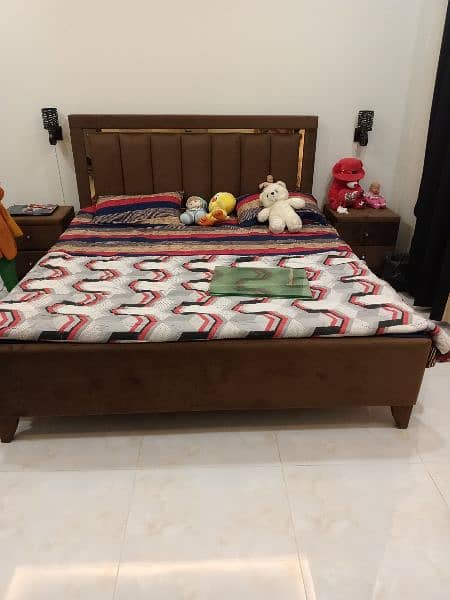 full poshish king size double bed with 2 side table 2