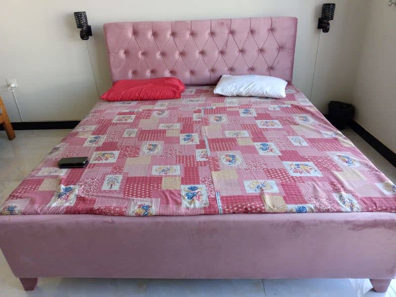 full poshish king size double bed with 2 side table 5