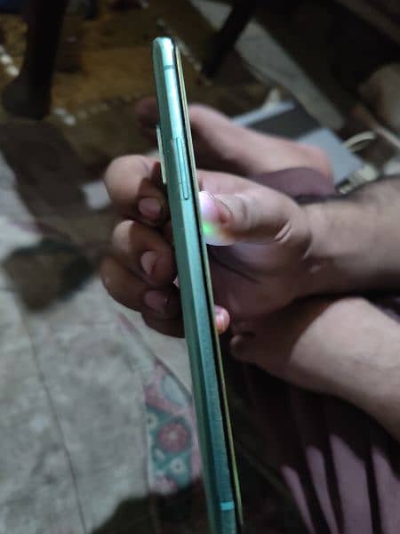 i am using my oneplus8t 12/256 line h panel mein no open no repair 3