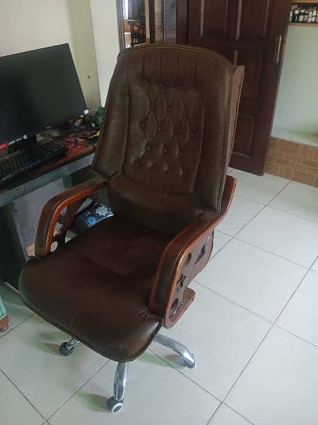 Leather office chair 0