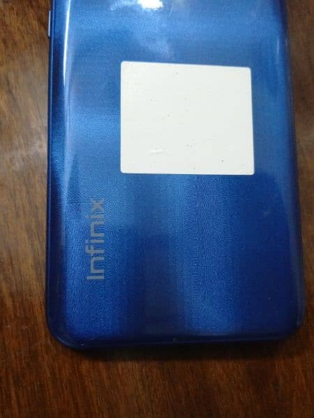 Infinix hot 11 play 4/64 4