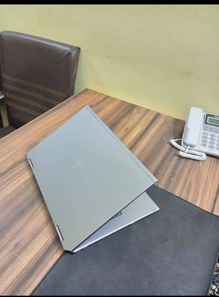HP ZBOOK STUDIO ×360G5 i7 8th P1000 Touch screen 3
