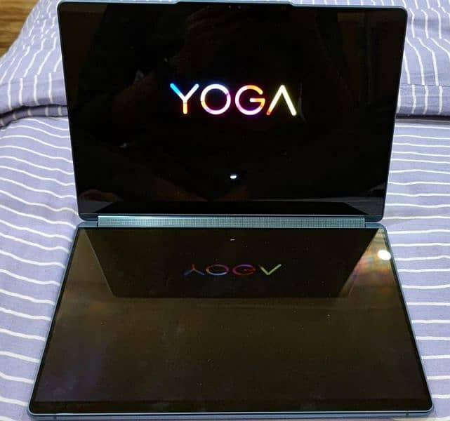 Lenovo Yoga Book 9i 1