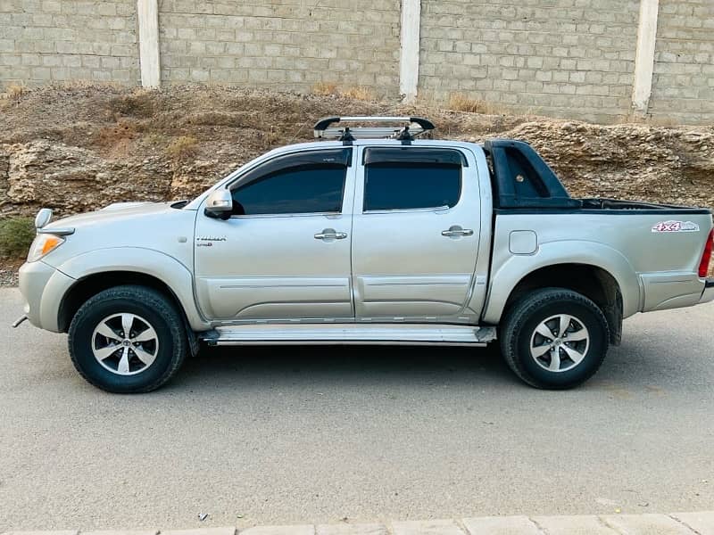 Toyota Hilux Vigo Thailand  2005 Model 2008 Registration 1