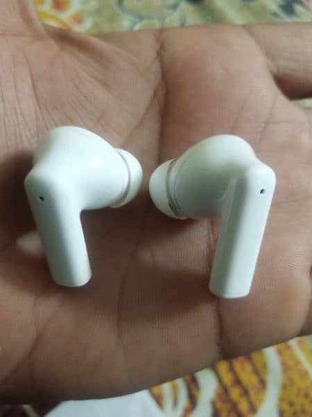 Earbuds 2