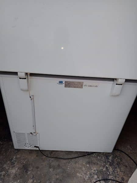Haire Chest Freezer (Small Size) 6