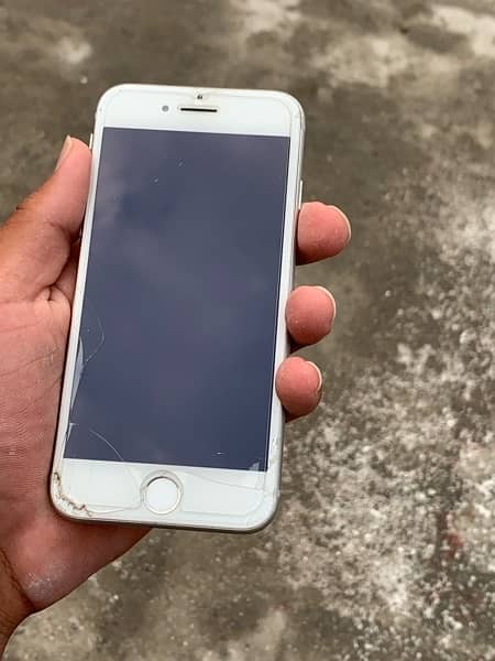 Iphone 8 white 64gb officially pta approved minor glass break 1