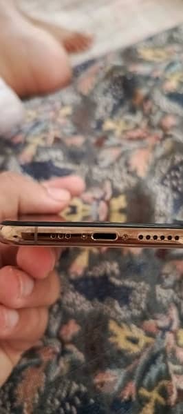 Iphone XS 256GB Gold colour dual sim official PTA approved 5