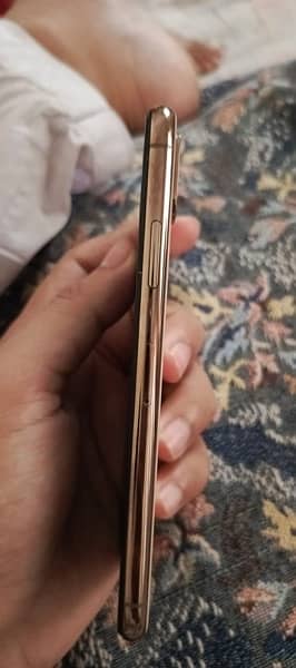 Iphone XS 256GB Gold colour dual sim official PTA approved 6