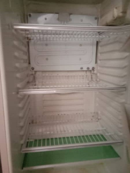 Dawlance fridge . 4