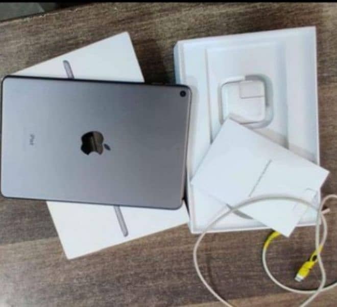 ipad mini 564gb full box 03073909212 WhatsApp number 0