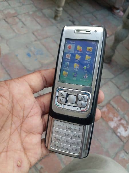 Nokia Symbian E65 old 1