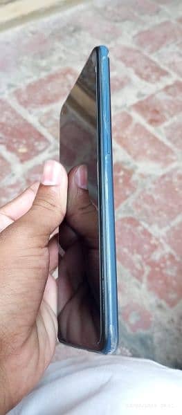 Xiaomi Redmi Note9 4/128 Condition 10/10 With orignal box and charger. 6
