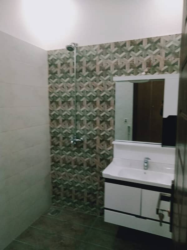 10 Marla upper portion For Rent In bahria town lahore 7