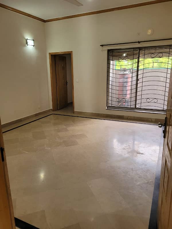 10 Marla House For Rent In Gulbahar Block Sector c 9