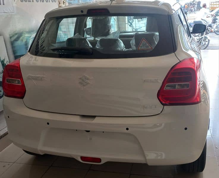 Suzuki Swift GLX CVT 2024. ZERO METER 1