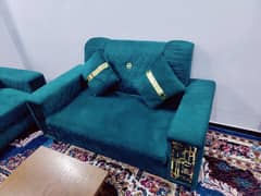 beautiful sofa set 7 seater almust new