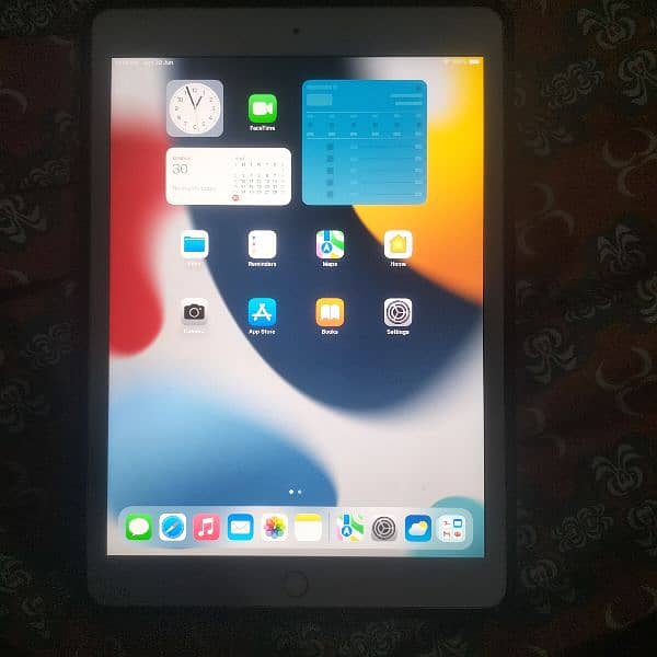 ipad 7th generation for sale. . . . 128 gb 8