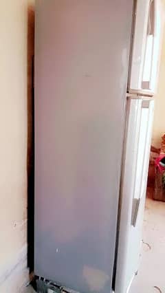 dawlance full size fridge