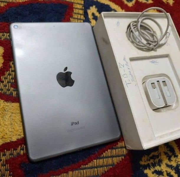 ipad mini 5 for sale 03073909212 WhatsApp number 0