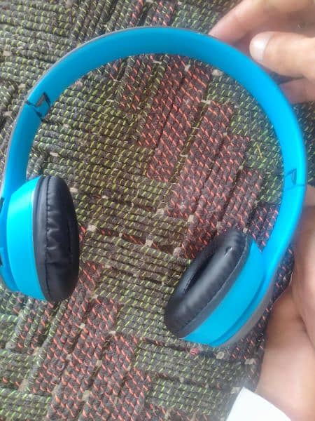 this is p47 wireless headphones best quality of sound ever used 1