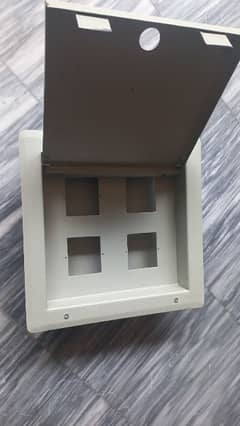 Rs. 2000   Floor Boxes Qty 17