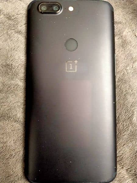 One plus 5t 4