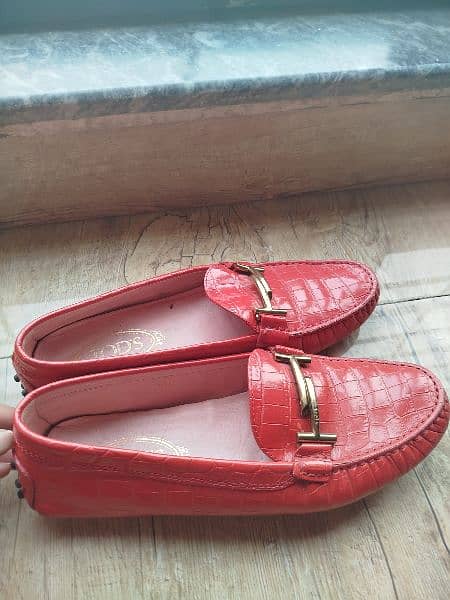 size 40.5, tods available for great price 1