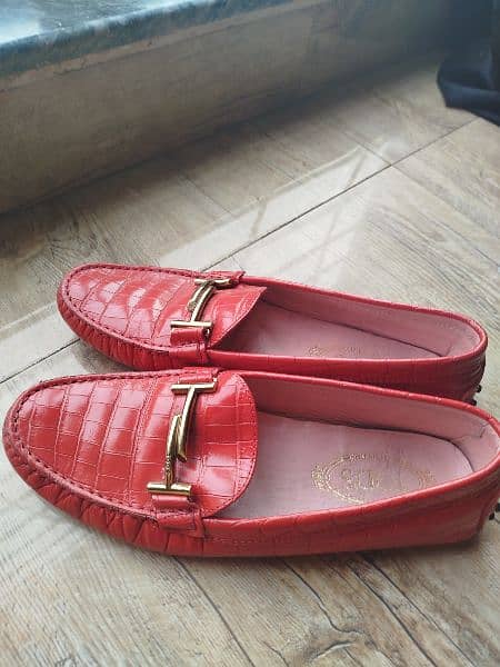 size 40.5, tods available for great price 2