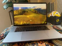 Macbook pro 2019 core i9 500gb