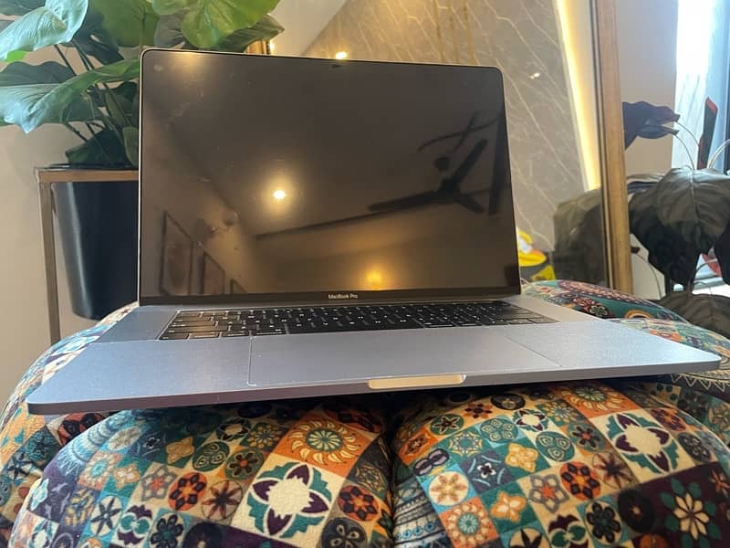 Macbook pro 2019 core i9 500gb 2