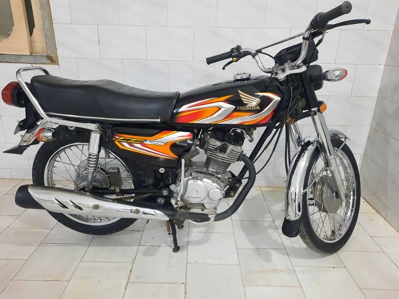 Honda 125 2022 Karachi 3