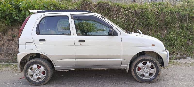 Daihatsu Terios Kid 2008 ,1000cc jeniun manual ,lahore number. 6