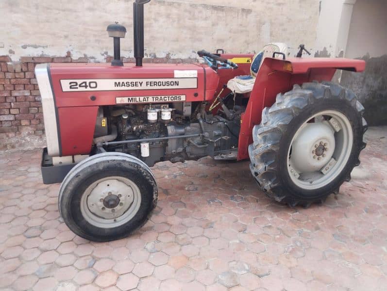 Massey Ferguson 240 1