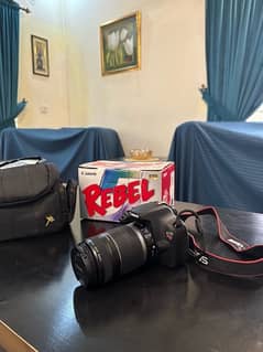 CANON EOS REBEL T5 IN IMMACULATE CONDITION