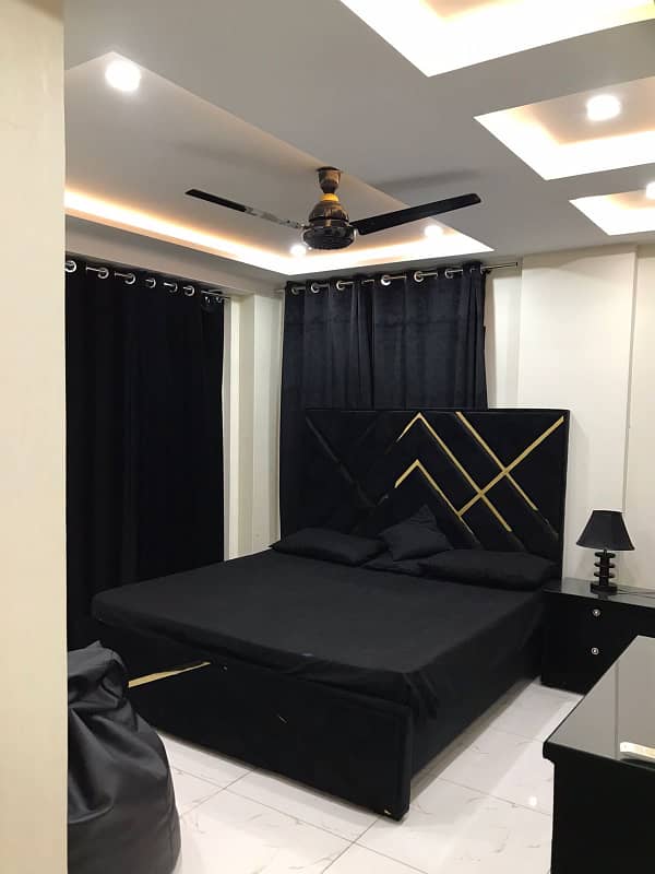 One bedroom VIP apartment for rent short time(2to3hrs) in bahria town 0