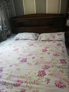 King size wooden bed without mattress and Dressing table 0