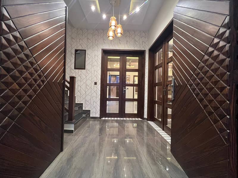 10 Marla Lower Portion For Rent In Bahria Town Lahore 6